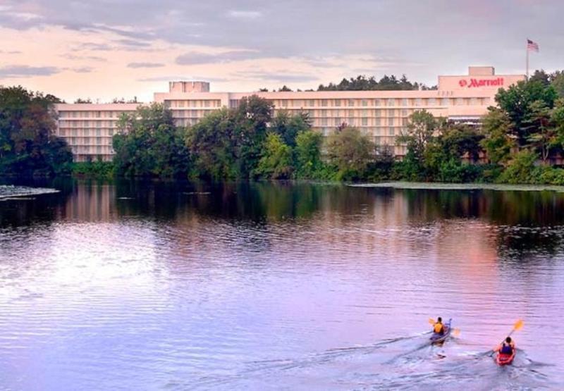 Boston Marriott Newton Hotel Exterior photo